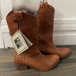 FRYE Carson 77687 Brown Women’s Size 8 Pull On Wester / Cowboy Boots